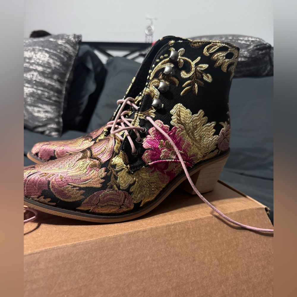 Embroidered Floral Ankle Boots in Black and Pink - Picture 3 of 4